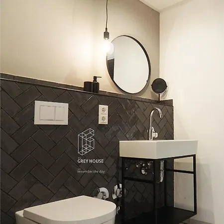 Apartament The Grey House